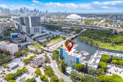 1700 NW N River Dr # 409, Miami FL 33125