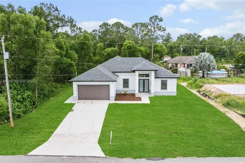 353 Nathan Ave, Lehigh Acres FL 33974