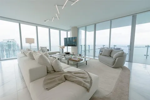700 NE 26th Ter # 4901, Miami FL 33137