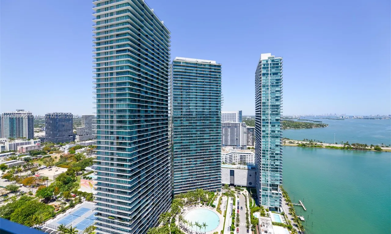 650 NE 32nd St # 4301, Miami FL 33137