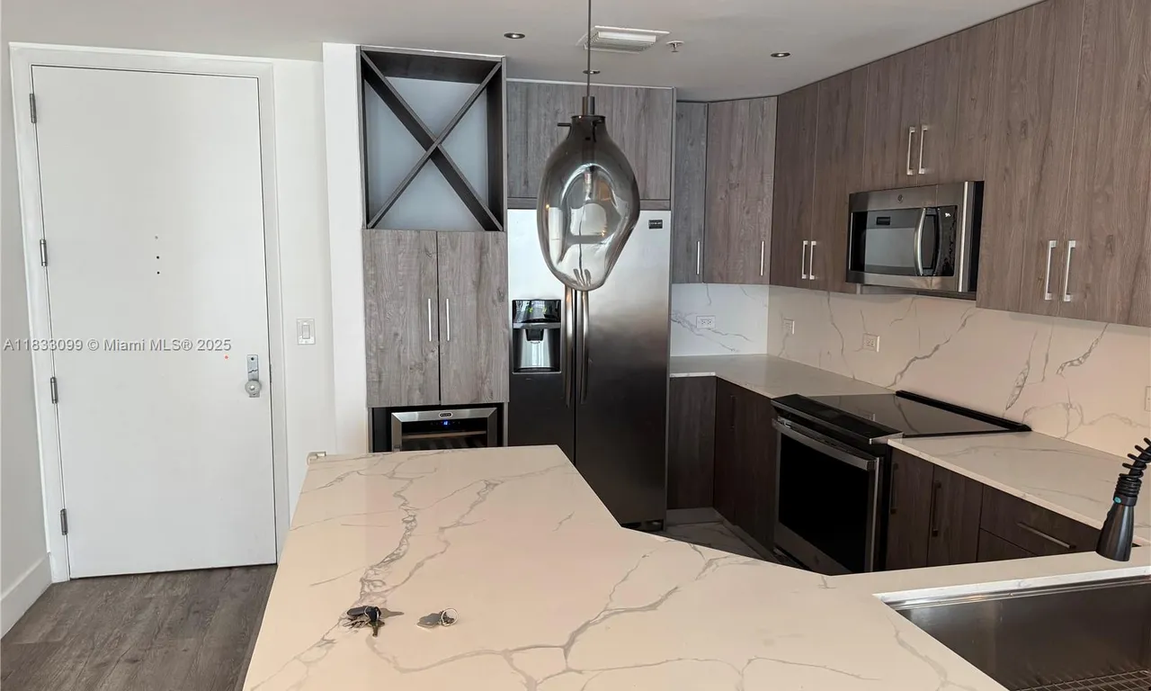 801 Brickell Key Blvd # 1904, Miami FL 33131