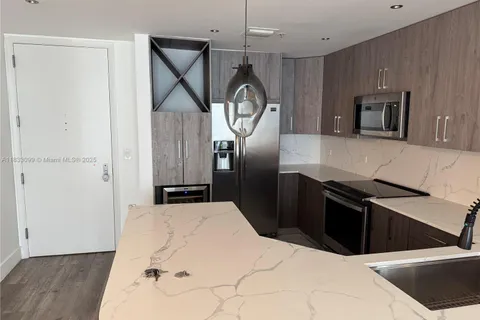 801 Brickell Key Blvd # 1904, Miami FL 33131