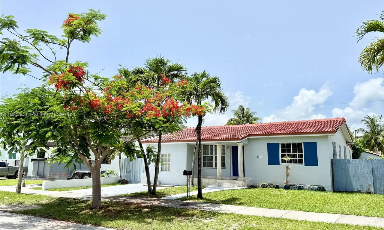 2145 SW 26th St, Miami FL 33133