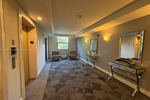 1919 Van Buren St # 307A, Hollywood FL 33020