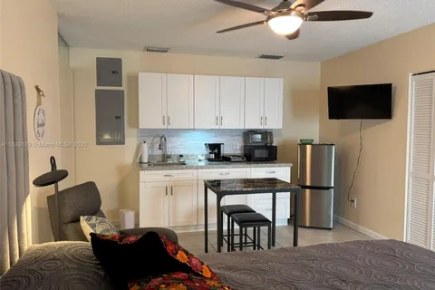 15059 SW 96th Ter # 0, Miami FL 33196