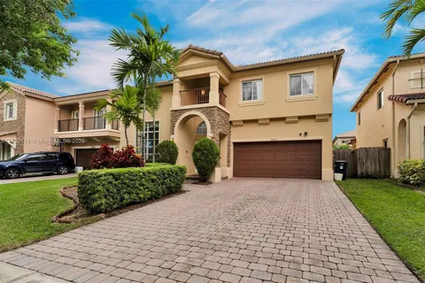 22457 SW 94th Path, Cutler Bay FL 33190