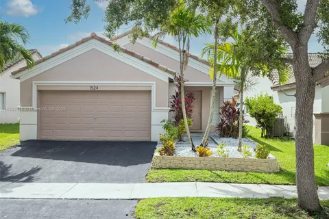 1524 Canary Island Dr # 1524, Weston FL 33327