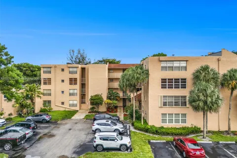 9460 Live Oak Pl # 407, Davie FL 33324