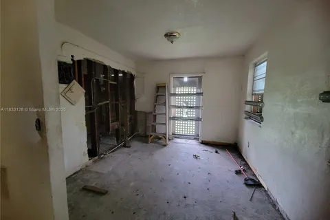 5530 NW 23rd Ave, Miami FL 33142