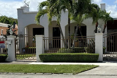 2271 SW 25th St # 2271, Miami FL 33133