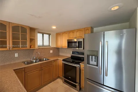 5625 W 26th Ct # 201, Hialeah FL 33016