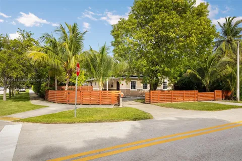 6401 SW 63rd Ct, South Miami FL 33143
