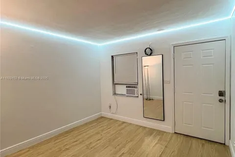 421 NE 68th St # 4, Miami FL 33138