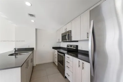 910 West Ave # 0329, Miami Beach FL 33139