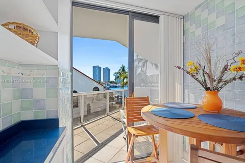 3610 Yacht Club Dr # 208, Aventura FL 33180