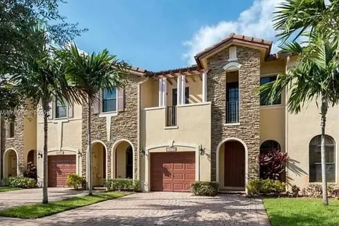10279 NW 30th Ter # 10279, Doral FL 33172