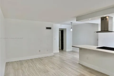 1698 Jefferson Ave # 28, Miami Beach FL 33139