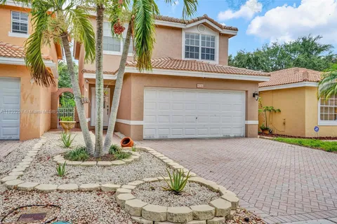9236 NW 54th St # 9236, Sunrise FL 33351