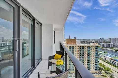 2301 S Ocean Dr # 2206, Hollywood FL 33019