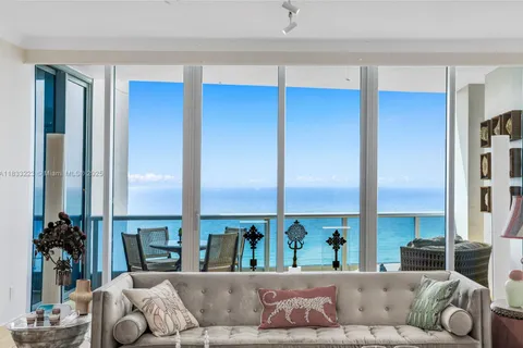 5959 Collins Ave # 1404, Miami Beach FL 33140