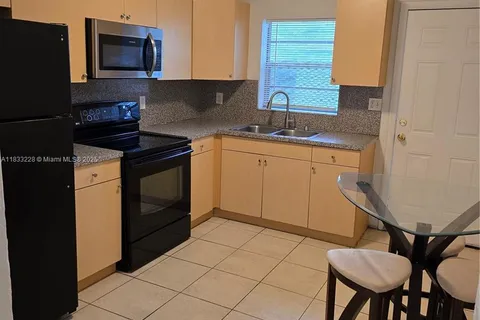 6912 NW 5th Pl # 0, Miami FL 33150