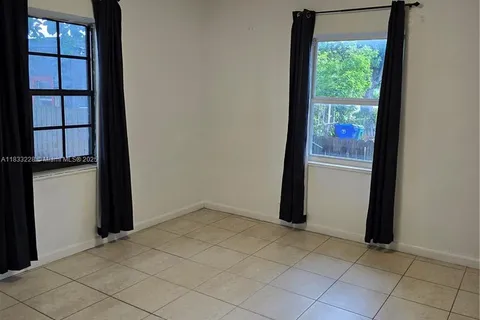 6912 NW 5th Pl # 0, Miami FL 33150