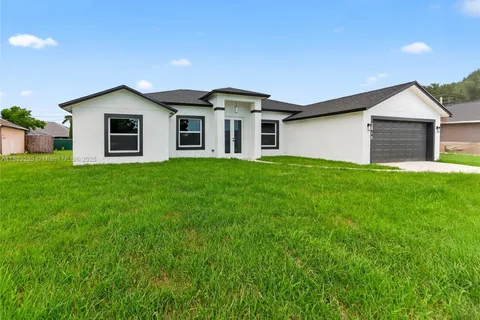 3910 SW Laffite St, Port St. Lucie FL 34953