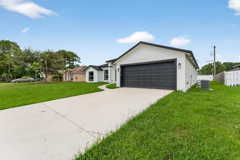 3910 SW Laffite St, Port St. Lucie FL 34953