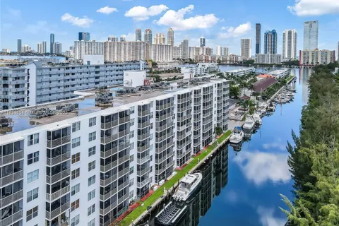 3660 NE 166th St # 603, North Miami Beach FL 33160
