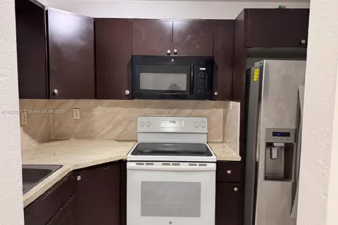 770 NE 128th St # 104, North Miami FL 33161