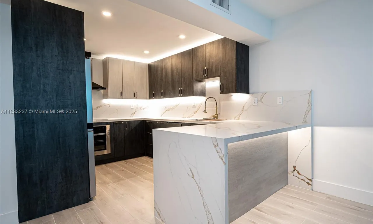 18081 Biscayne Blvd # 503, Aventura FL 33160