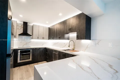 18081 Biscayne Blvd # 503, Aventura FL 33160