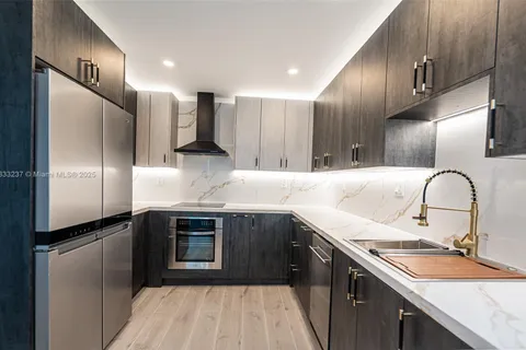 18081 Biscayne Blvd # 503, Aventura FL 33160