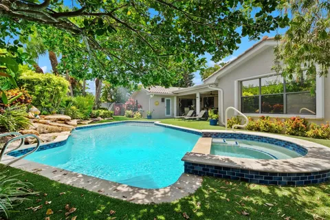 2100 NE 211th Ter, Miami FL 33179