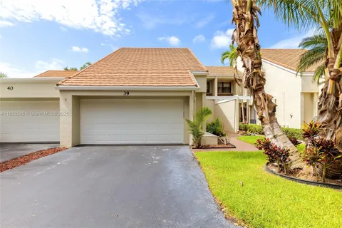 39 Balfour Rd, Palm Beach Gardens FL 33418