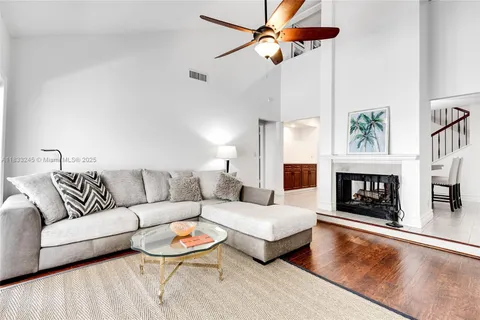 39 Balfour Rd, Palm Beach Gardens FL 33418
