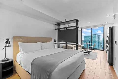 398 NE 5th St # 4502, Miami FL 33132