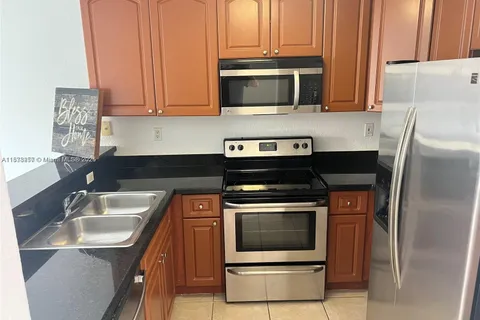7090 NW 174th Ter # 101, Hialeah FL 33015