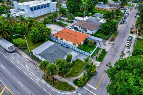 8224 NW 1st Pl, Miami FL 33150