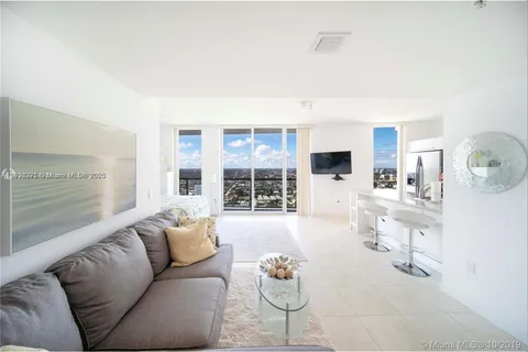 185 SW 7th St # 3600, Miami FL 33130