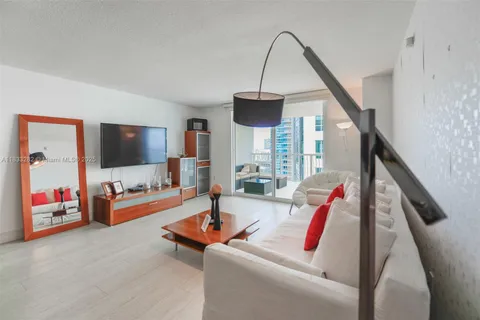 1200 Brickell Bay Dr # 3514, Miami FL 33131