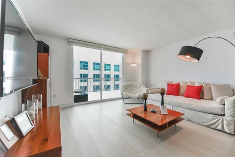 1200 Brickell Bay Dr # 3514, Miami FL 33131