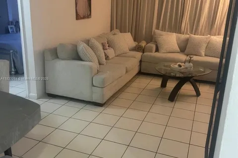580 NW 114th Ave # 103, Sweetwater FL 33172