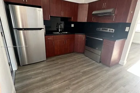 1219 N 20th Ave, Hollywood FL 33020