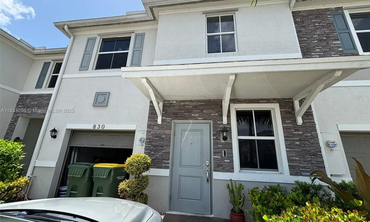 830 SE 19th St, Homestead FL 33034