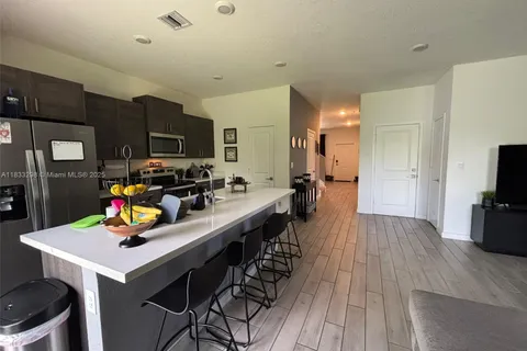 830 SE 19th St, Homestead FL 33034