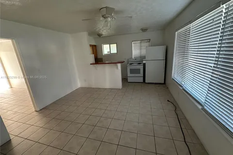 610 NE 12th Ave # 1, Fort Lauderdale FL 33304