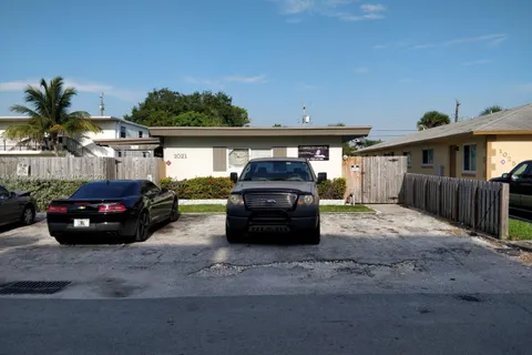 1021 NE 17th Ave # 4, Fort Lauderdale FL 33304