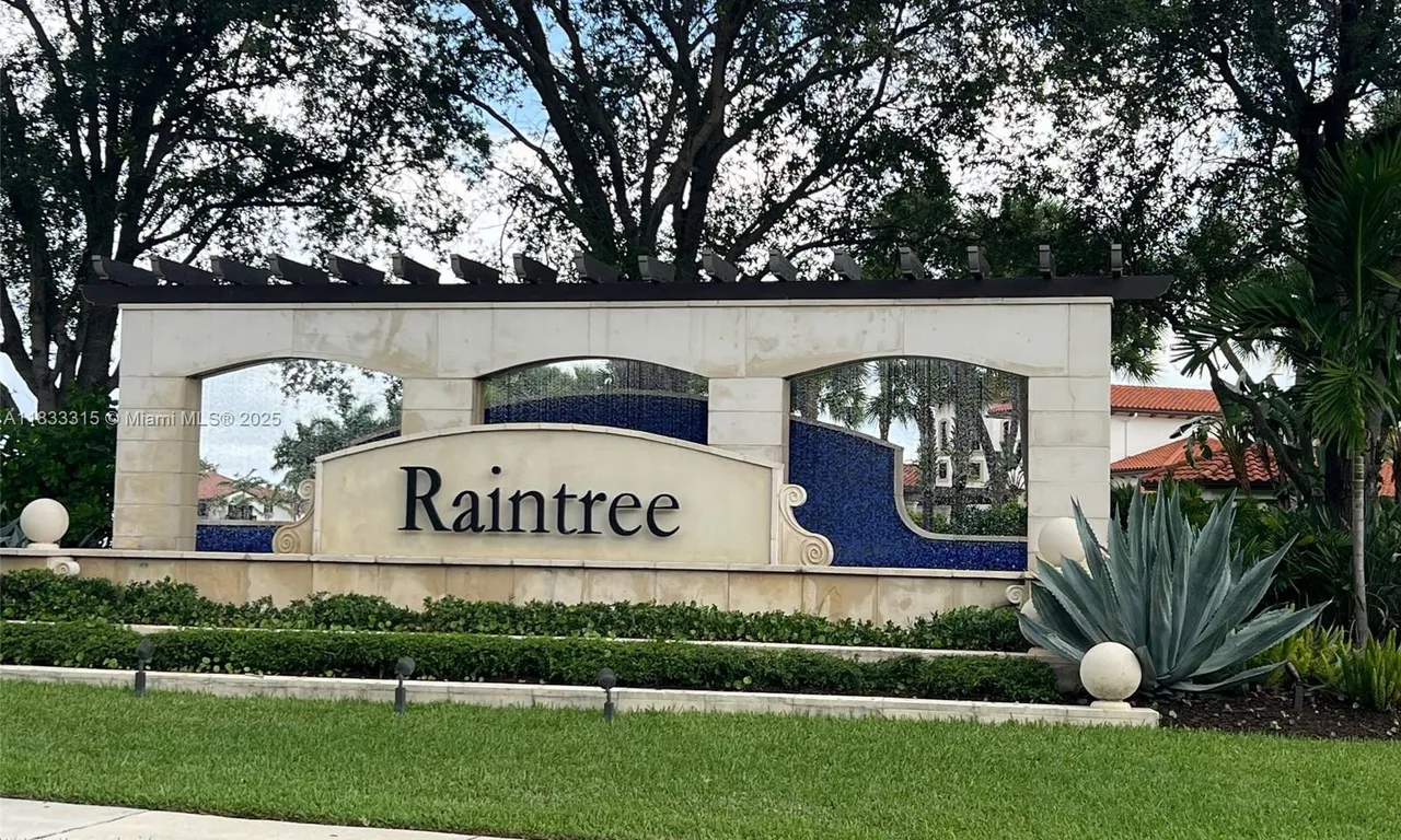 11523 SW 13th Dr, Pembroke Pines FL 33025