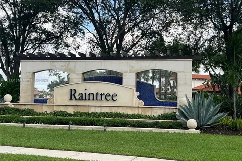11523 SW 13th Dr, Pembroke Pines FL 33025